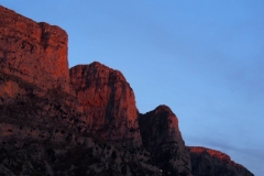 die Felsen glühen rot in der Abendsonne