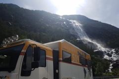 der Dicke vorm Langfossen