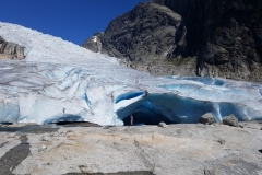 Gletschertor des Kjendalsbreen